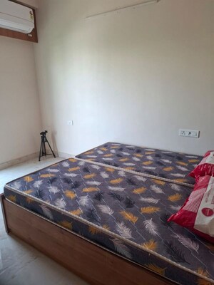 Bedroom in 4 BHK Builder Floor at Sector 38 – for Rent