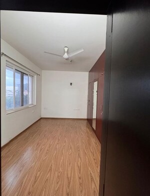 Room in 3 BHK Apartment at Prestige Misty Waters, Hebbal – for Rent