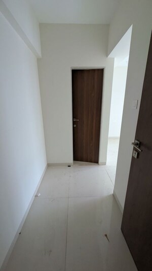 Room in 3 BHK Apartment at Dosti Mezzo 22, Sion East – for Rent