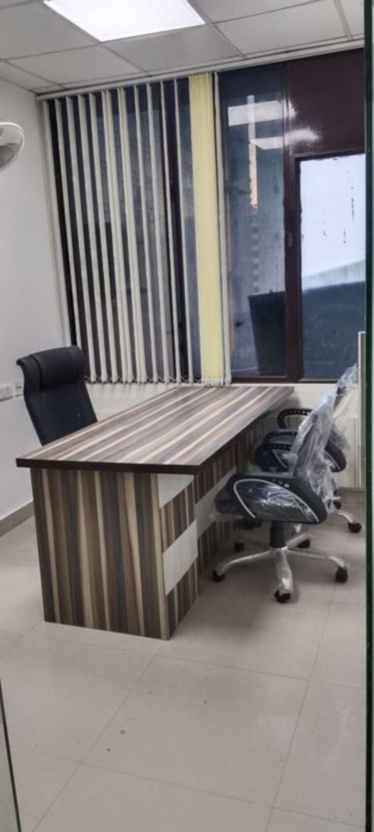 Team Area, netaji subhash place Commercial Office Space 500 Sq.Ft. In Netaji Subhash Place Delhi 10795689