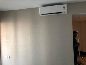 Room in 2 BHK Apartment at Lodha New Cuffe Parade, Wadala – for Rent