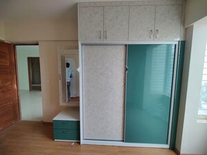 Room in 2 BHK Apartment at Mana Capitol, Sarjapur Road – for Rent