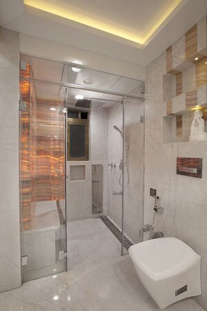 Building Lobby in 6 BHK Independent House at Kandivali West – for Sale