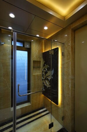 Furnished Amenities in 6 BHK Independent House at Kandivali West – for Sale