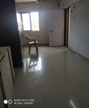 Room in Studio Apartment at Viman Darshan CHS, Andheri East – for Rent