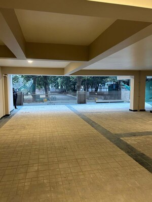 Parking in 4 BHK Builder Floor at Dlf Phase I – for Sale