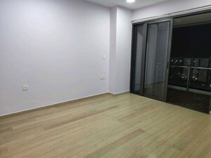 Room in 2 BHK Apartment at Lodha Dioro, Wadala – for Rent