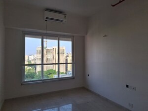 Room in 3 BHK Apartment at Kalpataru Radiance, Goregaon West – for Sale