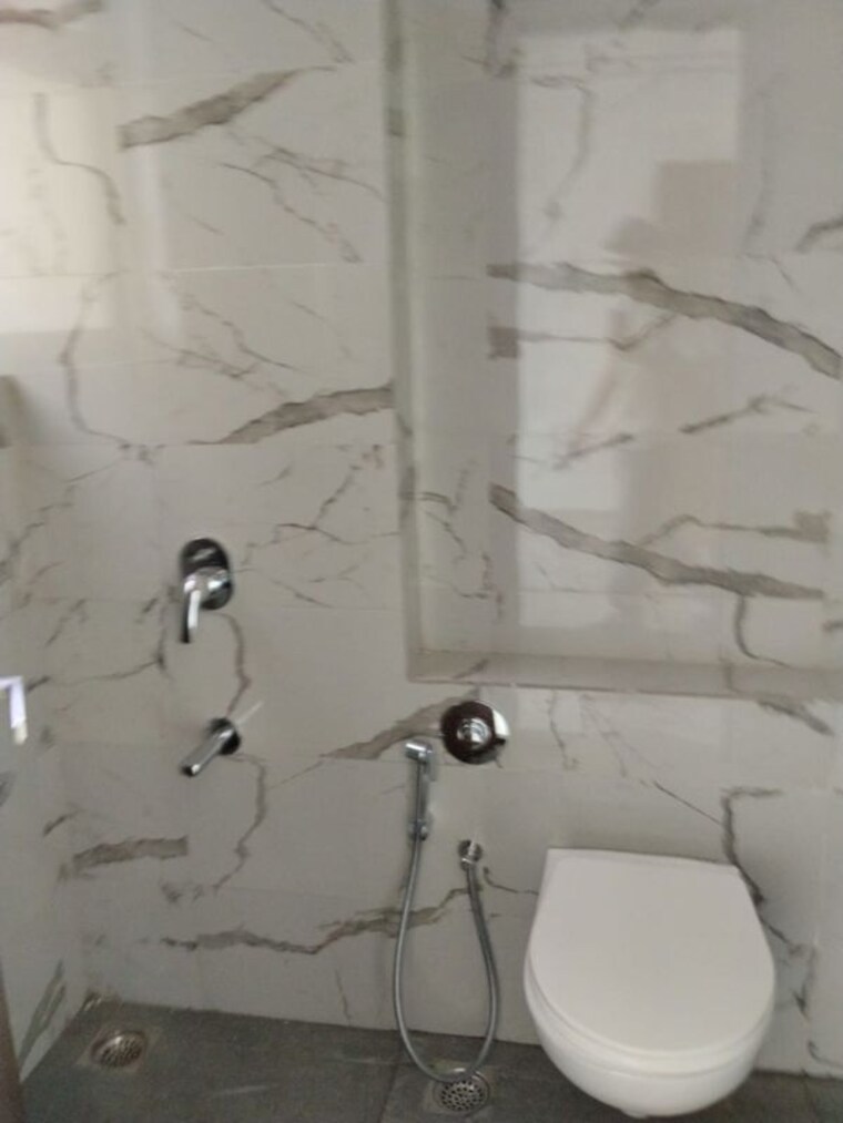 Attached Bathroom, sheth-auris-bliss 2 Bedroom 677 Sq.Ft. Apartment In Malad West Mumbai 10795752