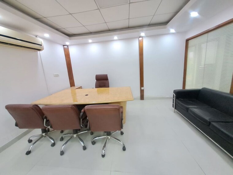 Team Area, sector 63 Commercial Office Space 2000 Sq.Ft. In Sector 63 Noida 10795676