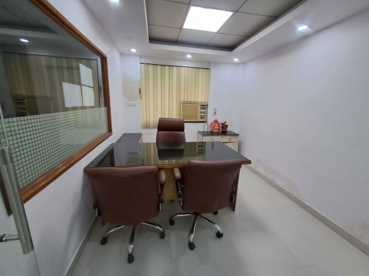Team Area, sector 63 Commercial Office Space 2000 Sq.Ft. In Sector 63 Noida 10795676