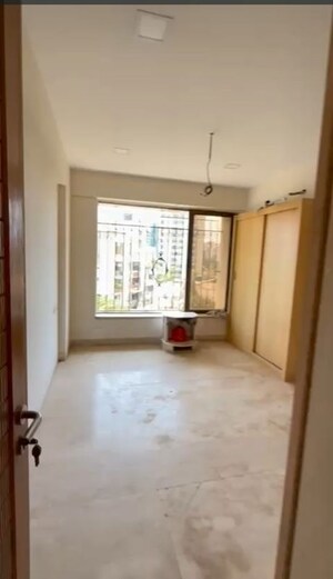Room in 2 BHK Apartment at Kamanwala Savoy Chamber, Santacruz West – for Sale