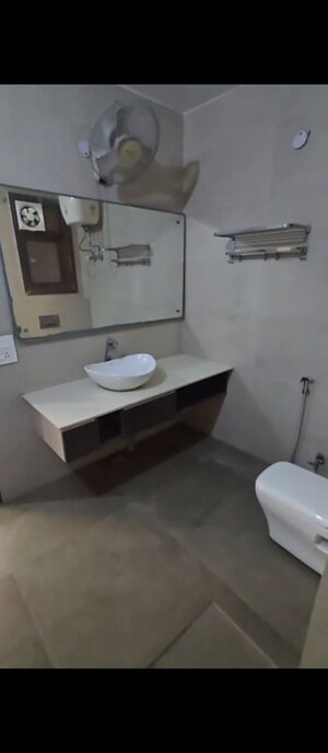 Team Area in 3 BHK Builder Floor at Ansal Palam Triangle, Palam Vihar Extension – for Rent