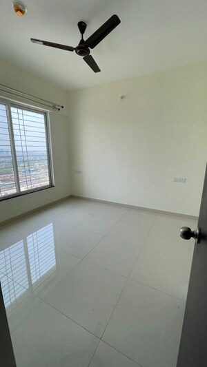 Room in 2 BHK Apartment at Kolte Patil Life Republic, Hinjewadi – for Rent