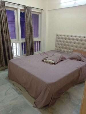 Bedroom in 1 BHK Apartment at Andheri West – for Rent