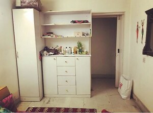 Furnished Amenities in 3 BHK Apartment at DLF Ridgewood Estate, Dlf Phase iv – for Sale