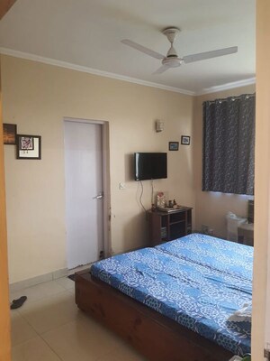 Bedroom in 3 BHK Apartment at DLF Ridgewood Estate, Dlf Phase iv – for Sale