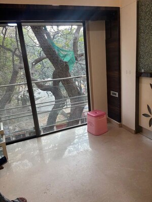 Room in 2 BHK Apartment at Jaycee Bhagtani Elegance, Andheri West – for Rent