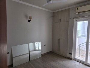 Room in 3 BHK Apartment at Central Park Flower Valley Aqua Front Towers, Sohna Sector 33 – for Sale