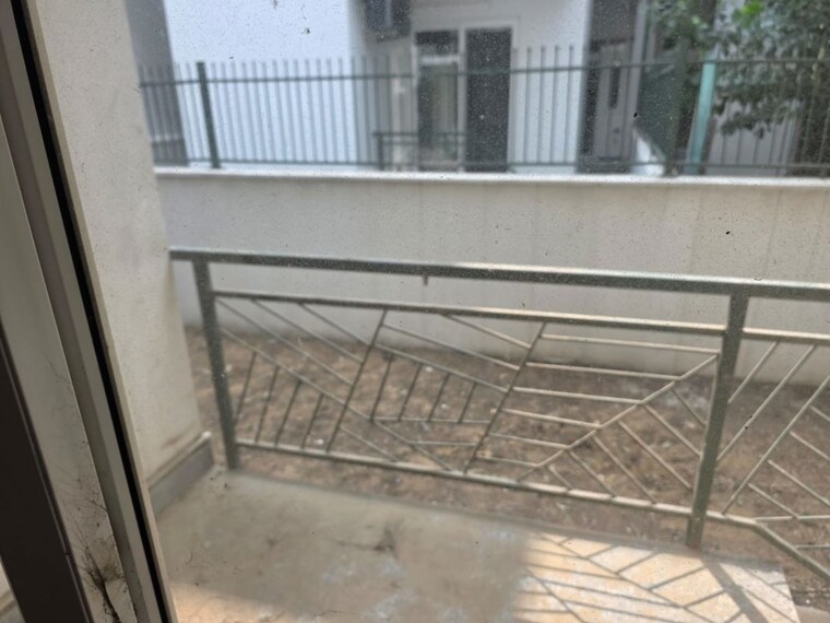 Balcony, central-park-flower-valley-aqua-front-towers 3 Bedroom 1230 Sq.Ft. Apartment In Sohna Sector 33 Gurgaon 10795925