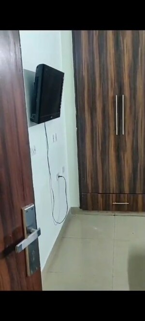 Furnished Amenities in 2 BHK Apartment at Civitech Sampriti, Sector 77 – for Rent