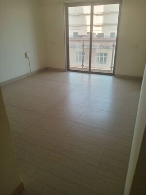 Room in 2 BHK Apartment at HDIL Metropolis Residences, Andheri West – for Rent