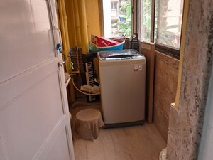 Furnished Amenities in 1 BHK Apartment at Andheri CHS, Andheri West – for Rent