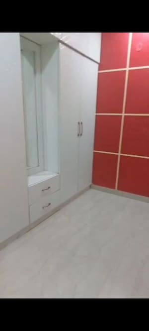 Room in 2 BHK Builder Floor at Vaishali Sector 6 – for Rent