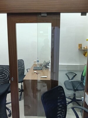  Office Space For Rent in Express Zone, Malad East