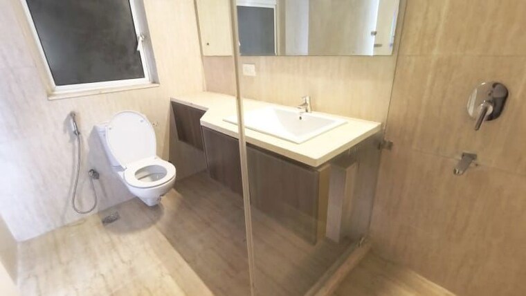 Bathroom, dlf-regal-gardens 3 Bedroom 1720 Sq.Ft. Apartment In Sector 90 Gurgaon 10796053