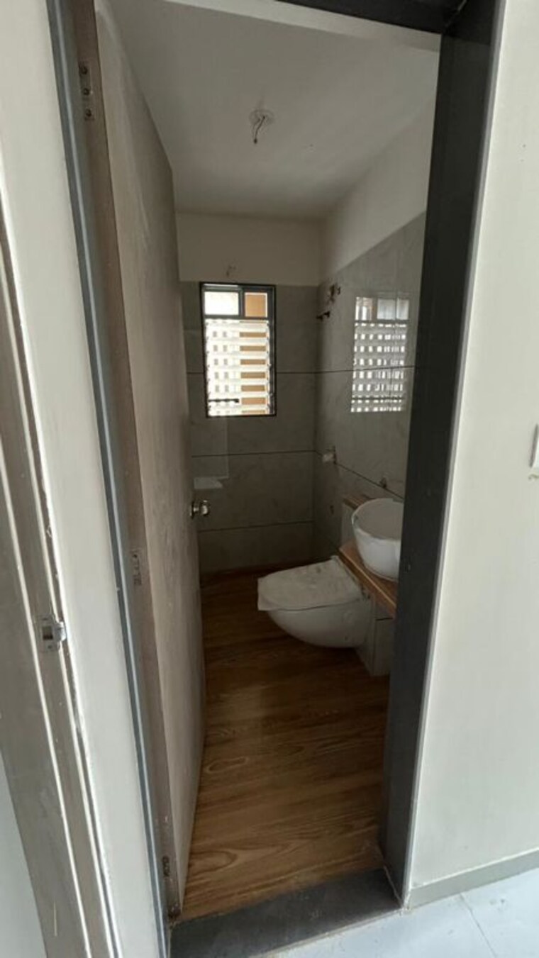 Washroom, chandak-34-park-estate 2 Bedroom 617 Sq.Ft. Apartment In Goregaon West Mumbai 10796070