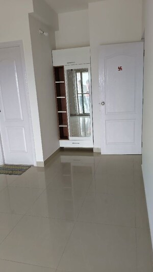Room in 2 BHK Apartment at Shriram Sahaana, Yelahanka – for Rent