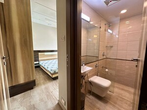 Bathroom in 4 BHK Apartment at Cosmopolis Tower, Andheri West – for Rent
