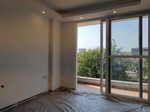 Room in 4 BHK Builder Floor at Chattarpur – for Rent