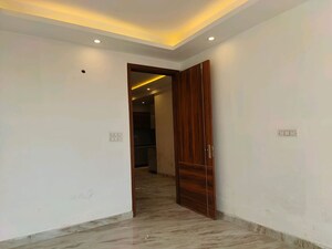 Room in 4 BHK Builder Floor at Chattarpur – for Rent