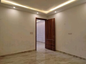 Room in 4 BHK Builder Floor at Chattarpur – for Rent