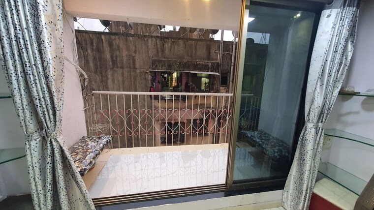 Balcony, andheri-chs 2 Bedroom 850 Sq.Ft. Apartment In Andheri West Mumbai 10796111