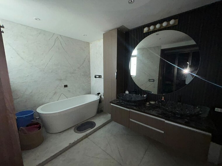 Bathroom, dlf-the-primus 3 Bedroom 1799 Sq.Ft. Apartment In Sector 82a Gurgaon 10796114
