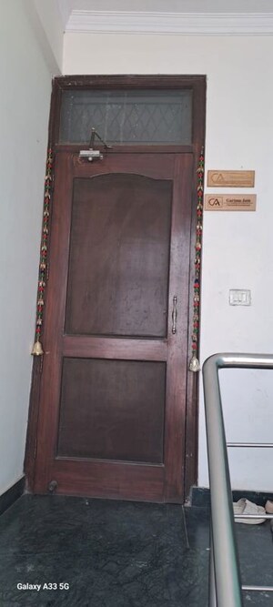 Furnished Amenities in 3 BHK Independent House at Sector 15 ii – for Rent