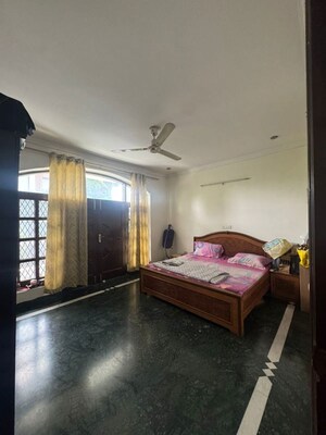 Bedroom in 3 BHK Independent House at Sector 15 ii – for Rent
