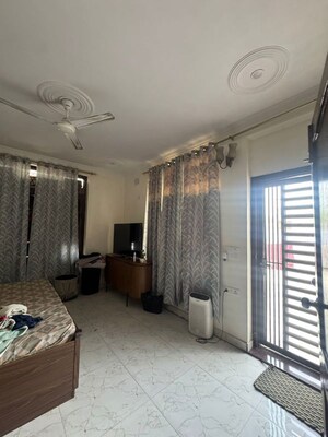Living Room in 3 BHK Independent House at Sector 15 ii – for Rent