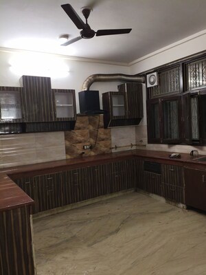Kitchen in 3.5 BHK Builder Floor at Sector 72 – for Rent