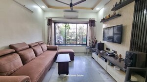 Living Room in 3 BHK Apartment at Malad Apartment, Malad West – for Rent