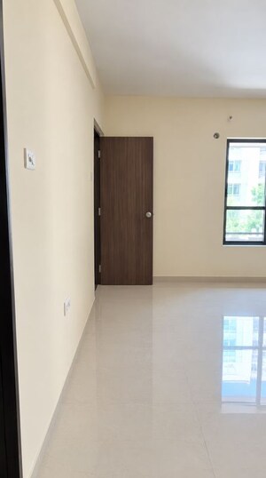 2 BHK Apartment For Rent in Rustomjee Avenue L1, Virar West