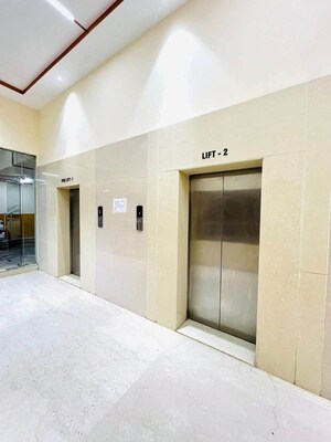 Lift in 2 BHK Apartment at Kalindi Goregaon, Goregaon West – for Rent