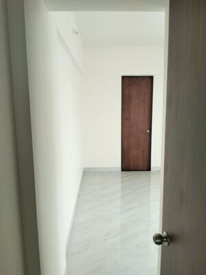 Room in 3 BHK Apartment at Associated Silvenia, Kothrud – for Rent