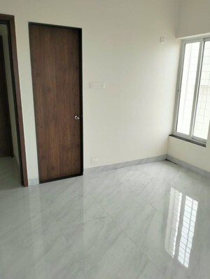 Room in 3 BHK Apartment at Associated Silvenia, Kothrud – for Rent