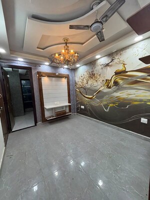 Room in 2 BHK Builder Floor at Mohan Garden – for Rent
