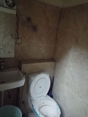 Bathroom in 1 BHK Builder Floor at Sector 15 – for Rent