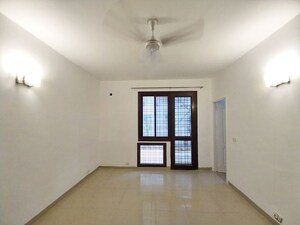 Room in 3.5 BHK Builder Floor at Vipul World Floors, Sector 48 – for Sale